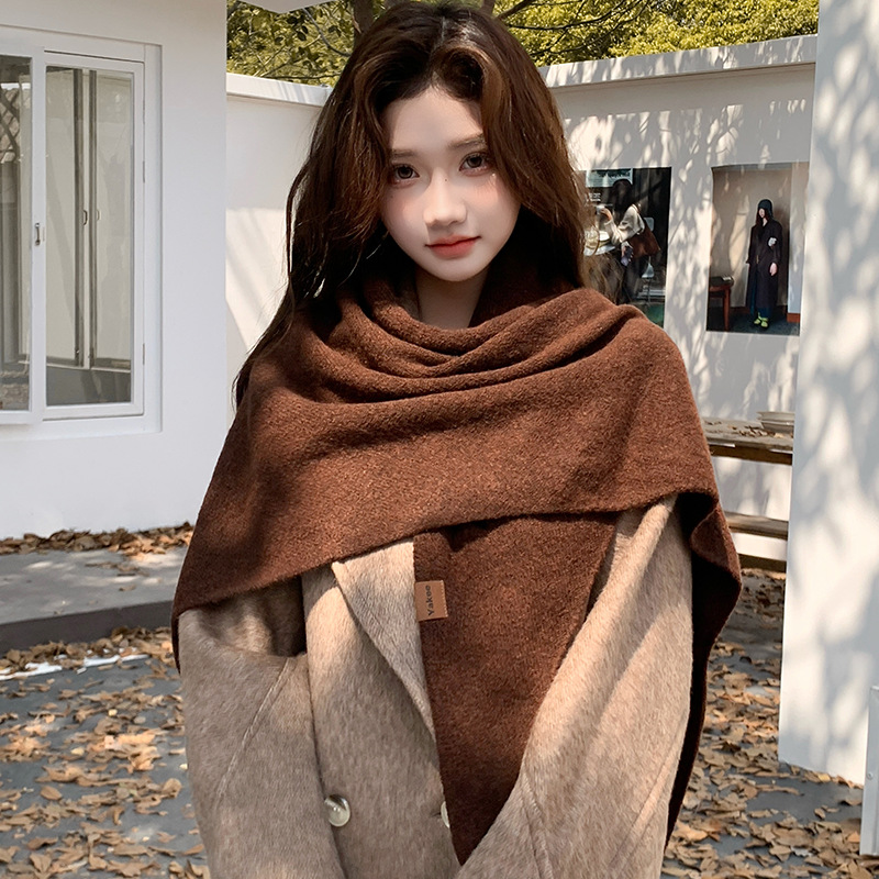 Châle triangulaire tricoté uni, écharpe tendance, cape d'épaule chaude en laine mélangée pour l'automne et l'hiver
