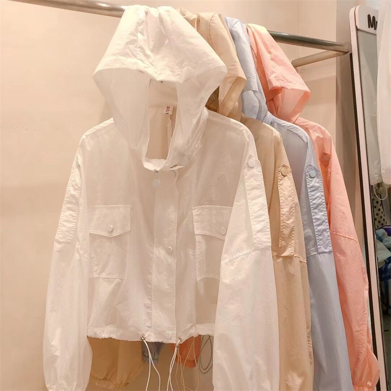 Vêtements de protection solaire pour vêtements d'extérieur pour femmes tendance en 2025, nouvelle veste coupe-vent d'été fine à capuche et résistante aux UV 4XL
