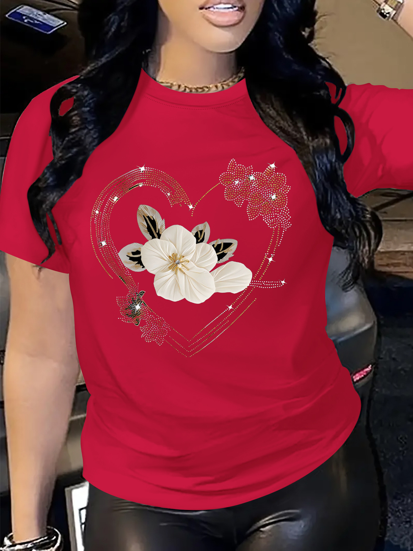 T-Shirt décontracté à manches courtes pour femmes, coupe confortable avec imprimé Floral en forme de cœur, Design Simple montrant un Style naturel et élégant