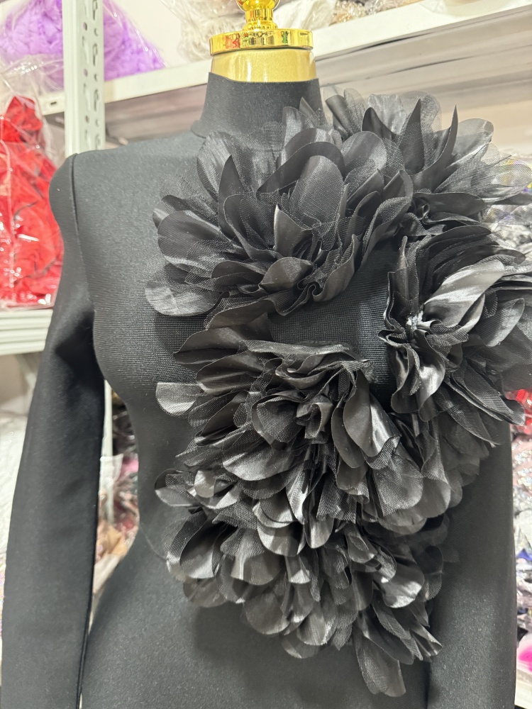 Robe longue à manches longues noire à fleurs pour femmes, nouvelle collection été, robe de soirée élégante et tendance