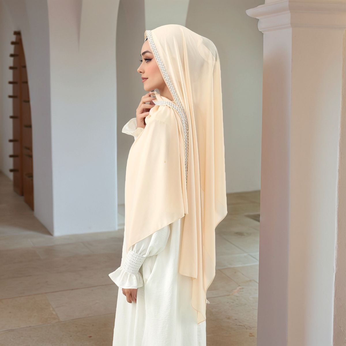 Nouveau femmes musulmanes Hijab châle en mousseline de soie perle Jersey Hijab écharpe plaine doux bandeau mode Long silencieux Islam Turban 180*70 cm