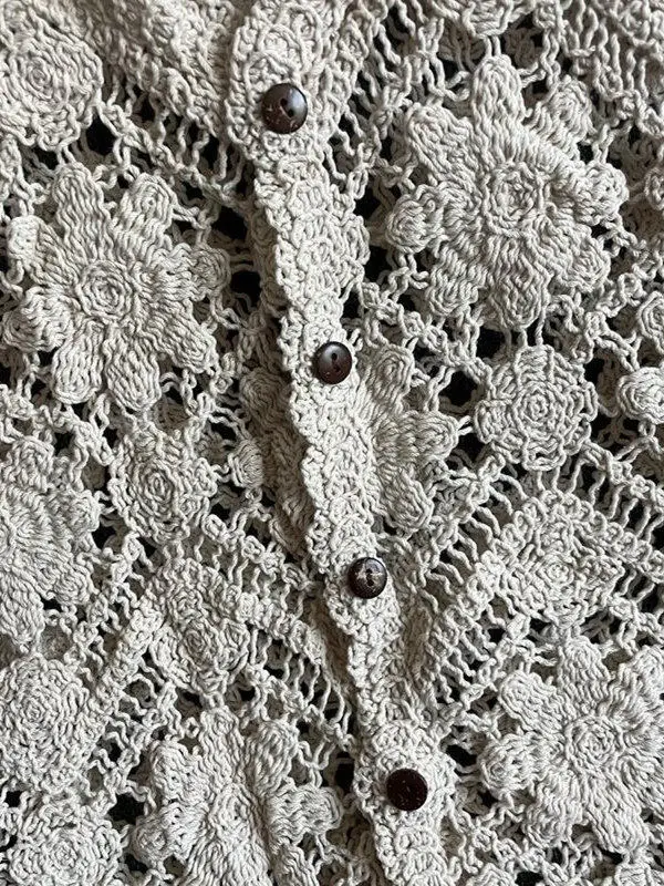 Gilet en crochet floral brodé pour femme, cardigan sans manches ajouré en maille ouverte, tenue bohème pour festival d'été