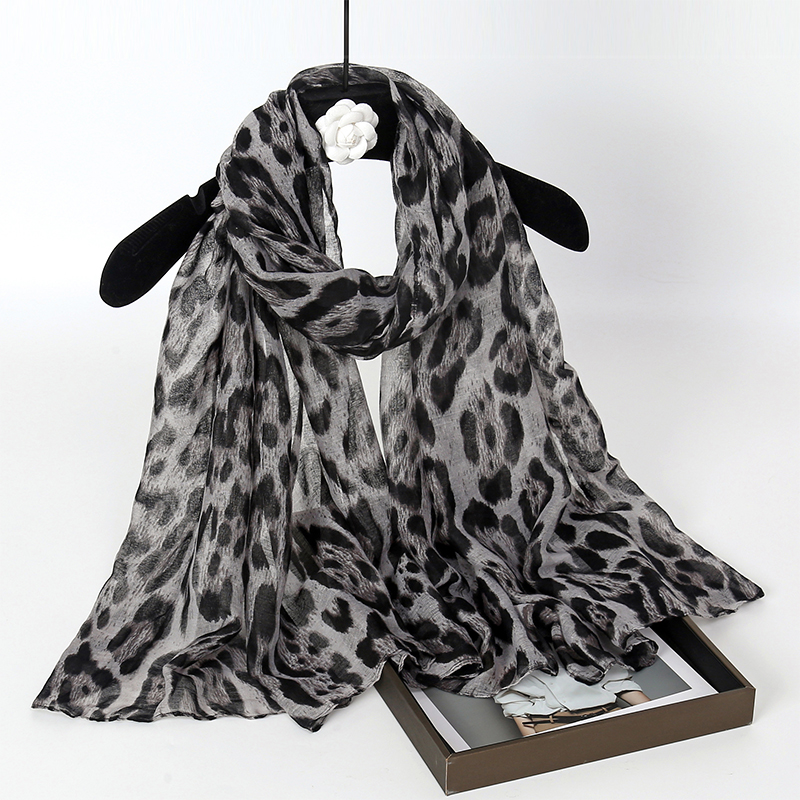 Foulard imprimé léopard en Voile pour femmes, foulard de luxe, mode printemps et été, châle polyvalent pour femmes, offre spéciale