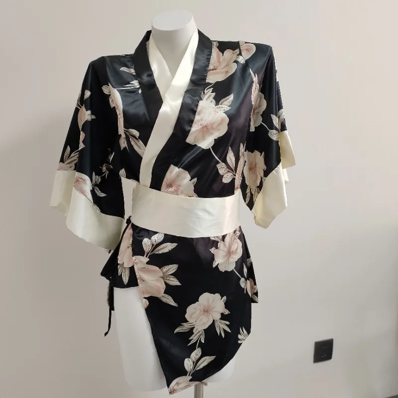 Robe Kimono traditionnelle japonaise pour femmes, Costumes de Cosplay Sexy, tenues de demoiselle d'honneur, Kawaii, Lingerie à fleurs noires, pyjama, jeu de rôle
