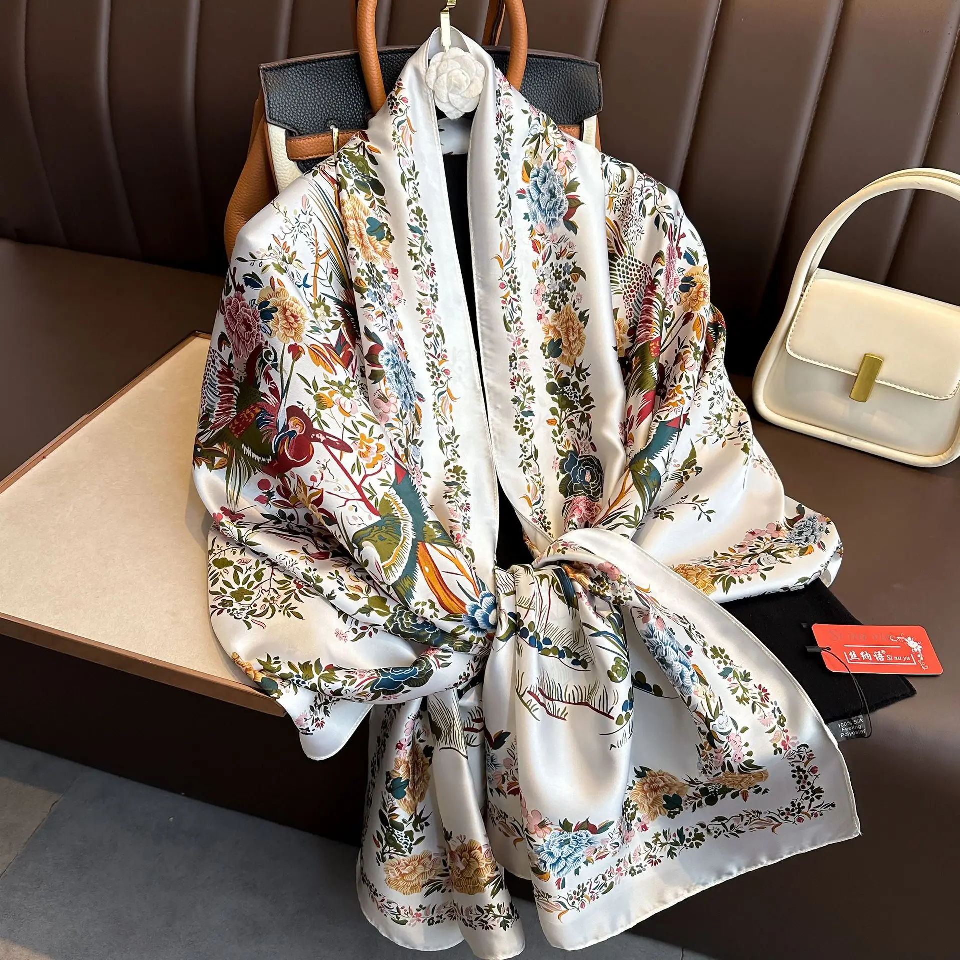 Marque de luxe femmes longues foulards en soie châle dame enveloppement doux femme Europe concepteur plage Bandanna Foulard silencieux paréo 180*90 cm