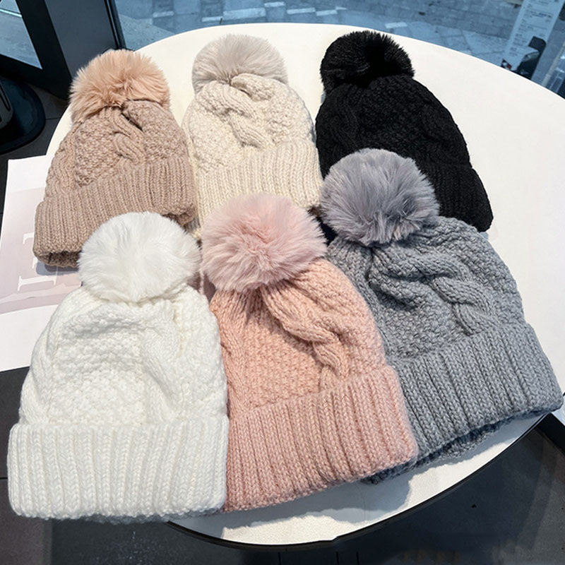 Bonnet en tricot torsadé doux pour femme, protection auditive chaude pour l'automne, avec pompon en fourrure, anti-froid, pour la neige
