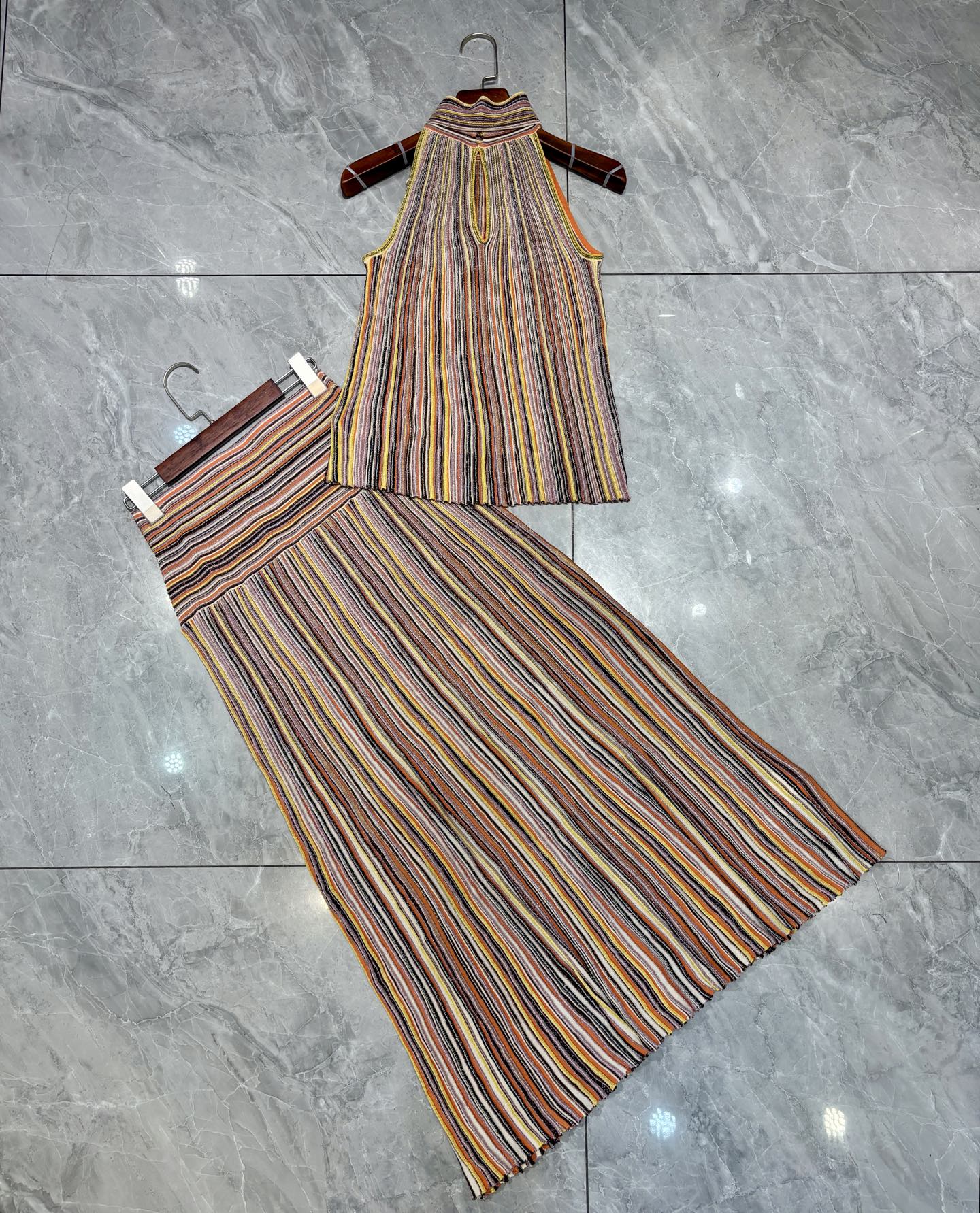 Ensemble haut sans manches à col roulé avec ruban et sequins pour femme + jupe longue à taille élastique