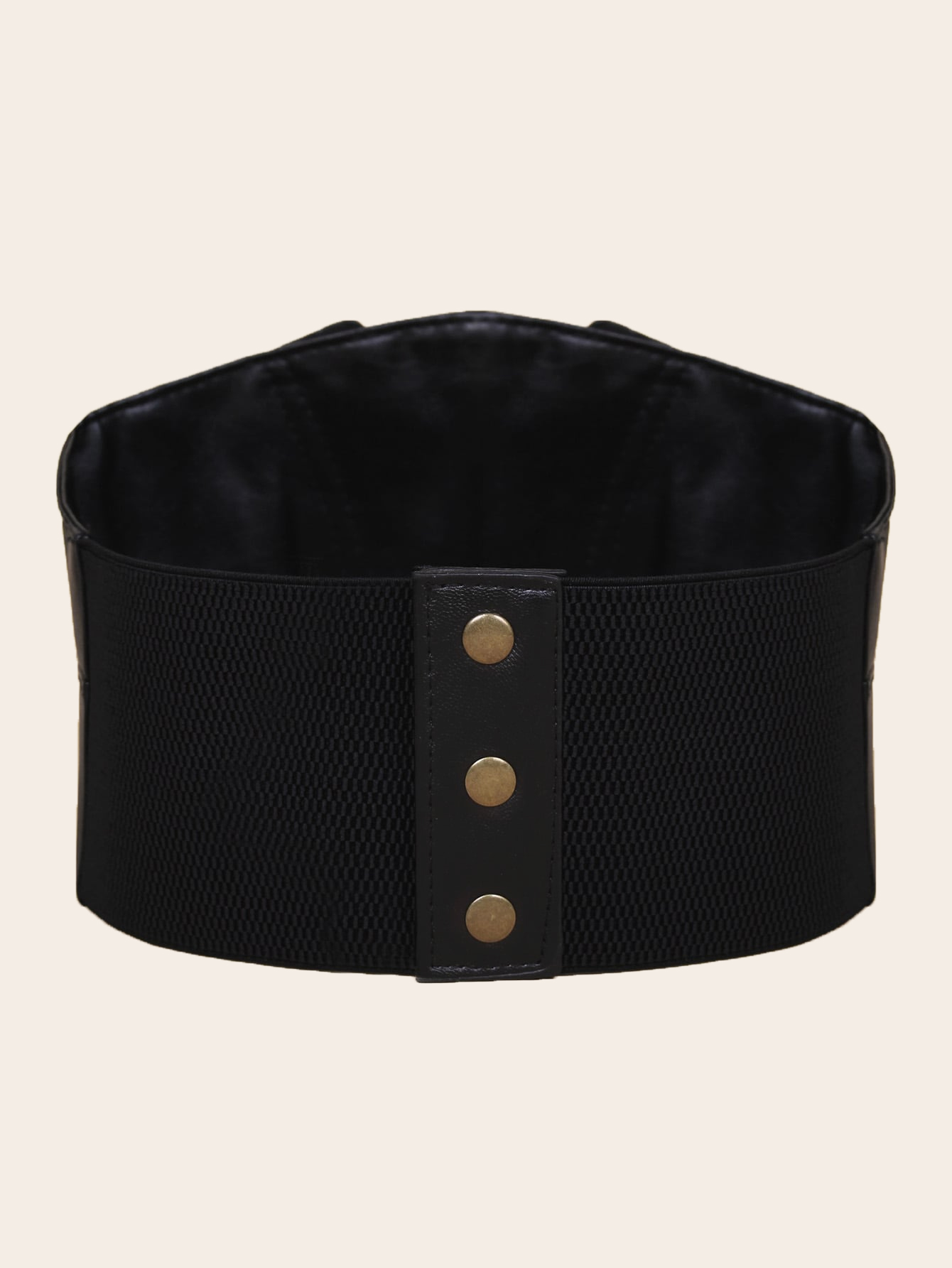 Une ceinture noire avec des boutons-pression élastiques et un design pour la mode féminine