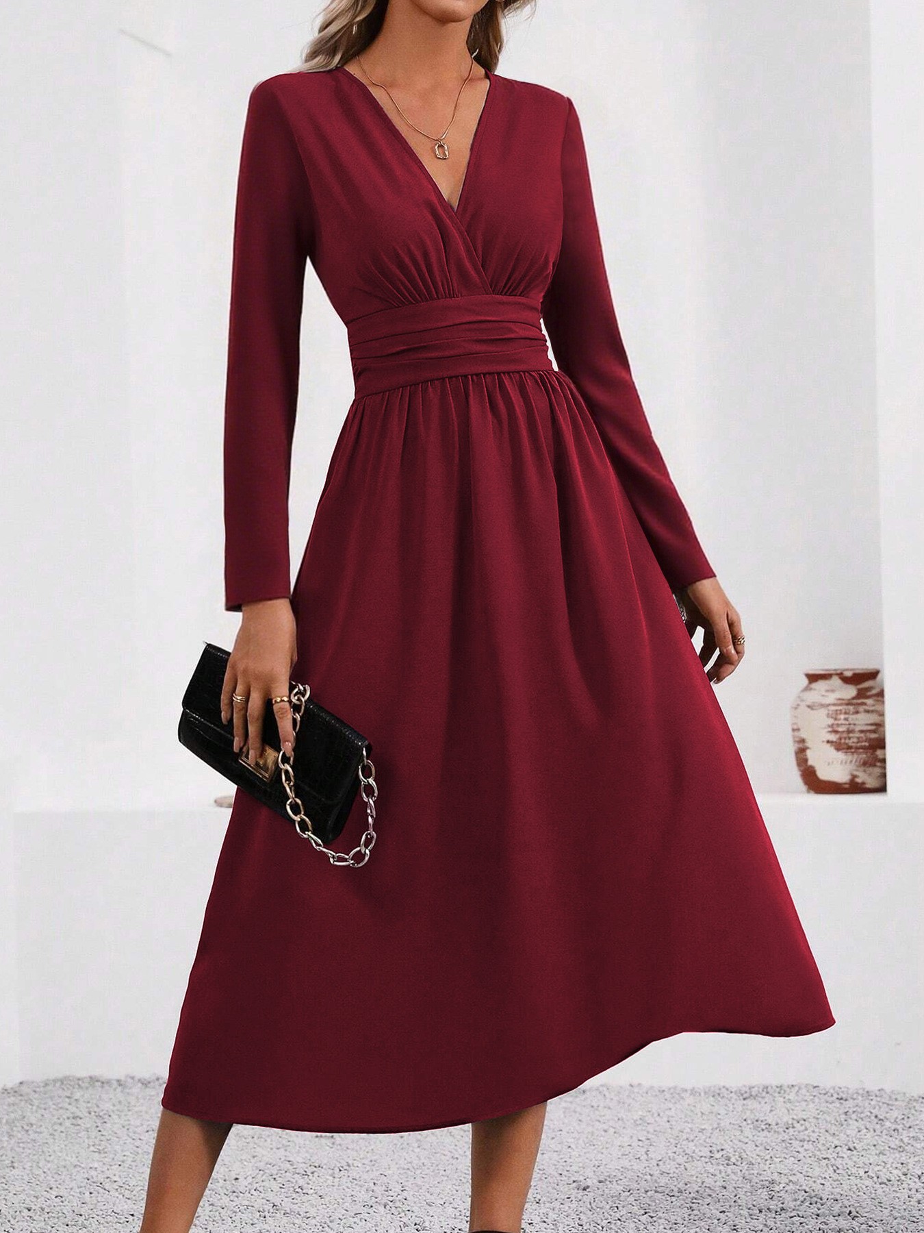 Robe élégante en tricot de couleur unie pour femmes, automne-hiver 2021, col en v, manches longues avec taille froncée, moulante, longue robe Maxi