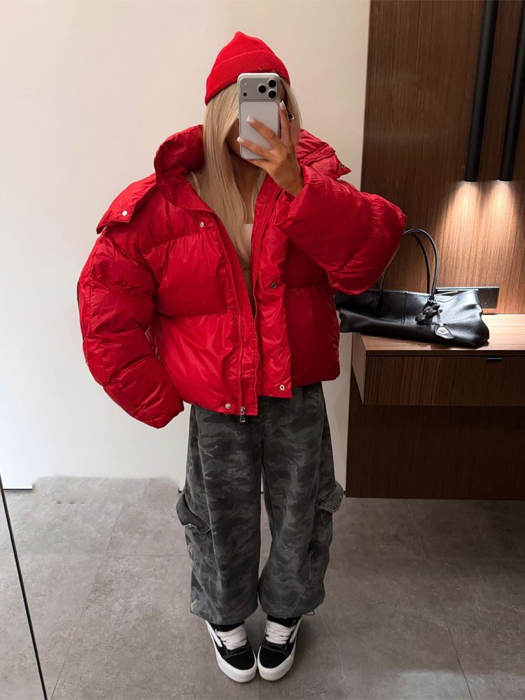 Veste matelassée à capuche rouge vif pour femme, col oversize, matelassage horizontal, épaisse et rembourrée, coupe courte, manteau chaud d'hiver