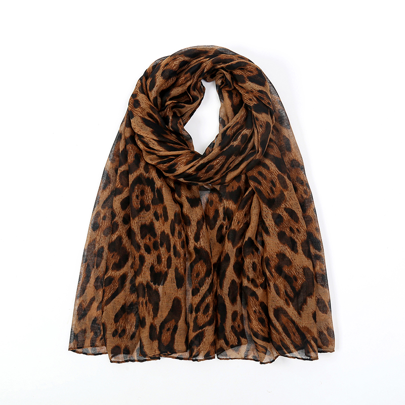 Nouvelle crème solaire Voile mince femmes écharpe été Hijab classique imprimé léopard foulards doux dame Foulard Viscose femme Wrap châles
