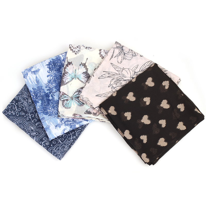 Bandanas College pour femmes et filles, foulard carré en satin, turban à la mode, bande de sauna, nouveaux accessoires pour cheveux vintage
