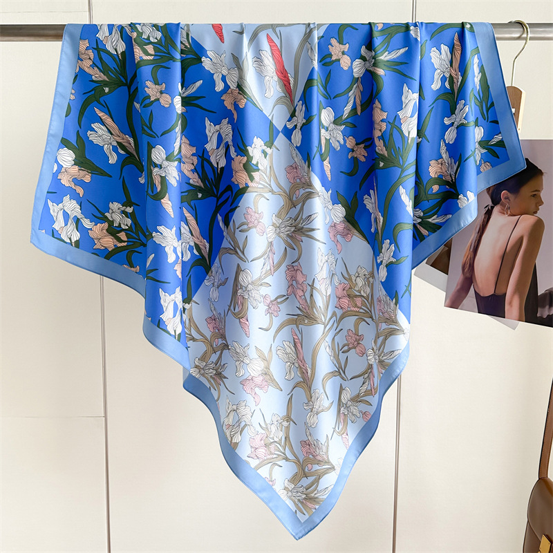 Foulard carré en soie de luxe à imprimé floral 90 cm pour femme, écharpe de créateur, châle, bandana, hijab, écharpe, bandeau, ruban à nouer