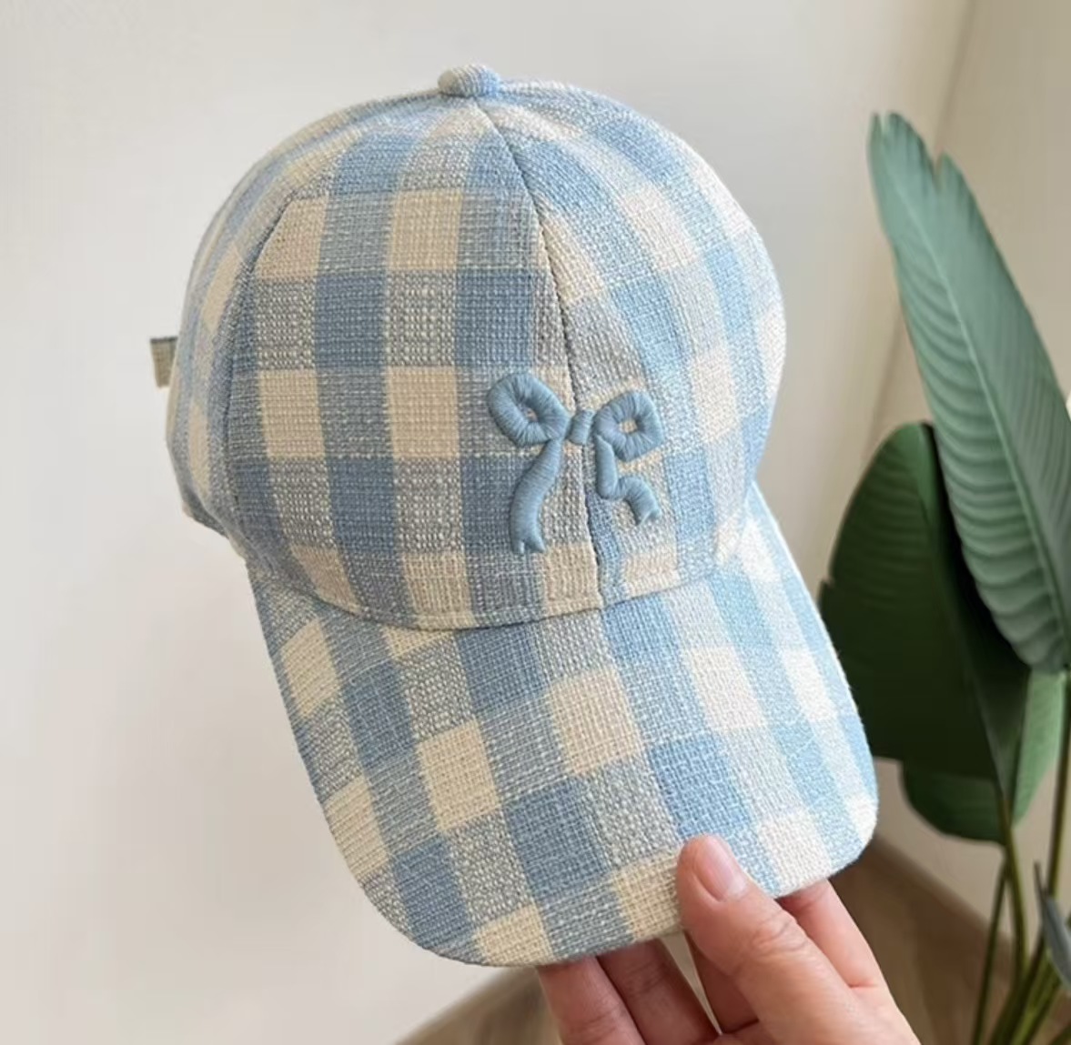 Casquette de baseball pour femme avec broderie 3D en forme de nœud — Chapeau de soleil mignon à calotte souple pour un look naturel ; Casquette polyvalente à visière bec de canard