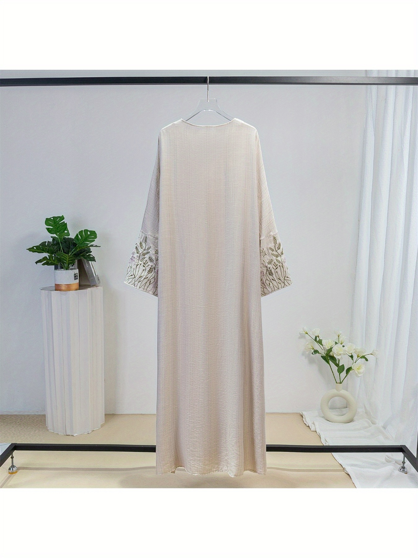 Abaya brodée musulmane, robe kaftan ample, robe traditionnelle islamique à manches longues, collection Printemps 2025