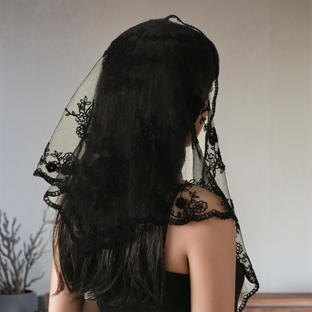 Nouveau Écharpe en dentelle ajourée broderie couleur unie Foulard Bandana Vintage mince écharpe triangulaire femmes