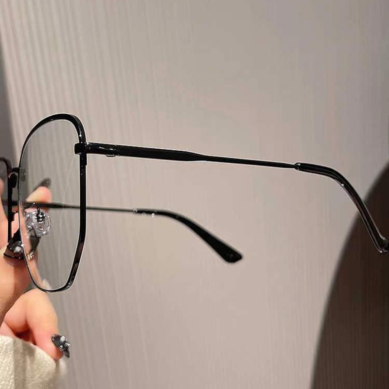 Lunettes à la mode pour hommes et femmes, ultralégères, surdimensionnées, monture carrée en métal, Anti lumière bleue, lentille transparente, lunettes optiques