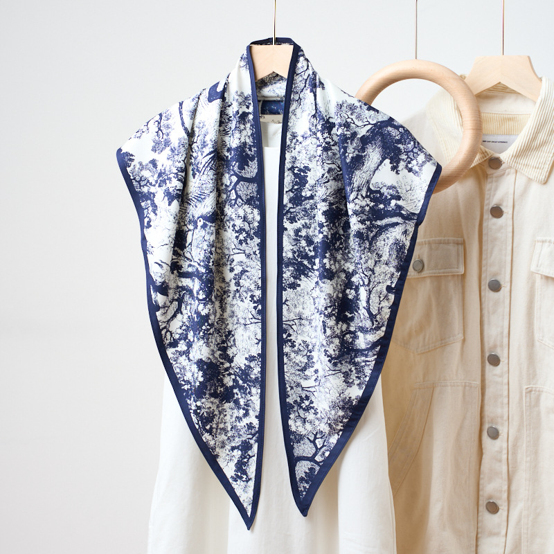 Écharpe triangulaire, nouveau design, écharpe bandana tendance pour femmes, écharpe de plage d'été et châle, décoration pour pantalon
