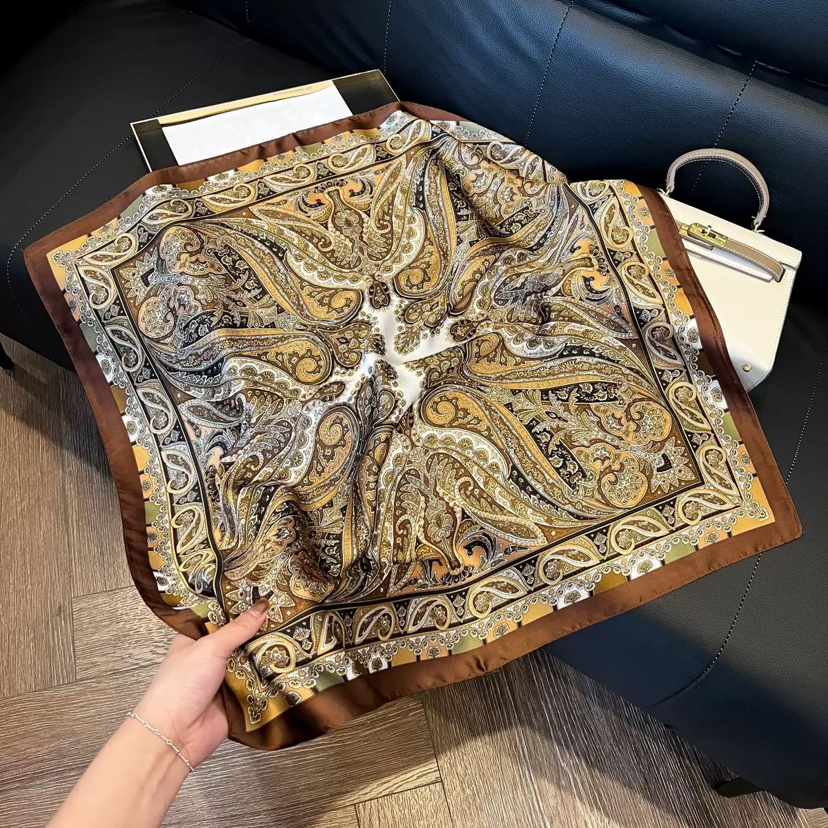 Écharpe en soie imprimée rétro pour femme, châle carré à motif cachemire, imitation soie légère, protection solaire, foulard châle