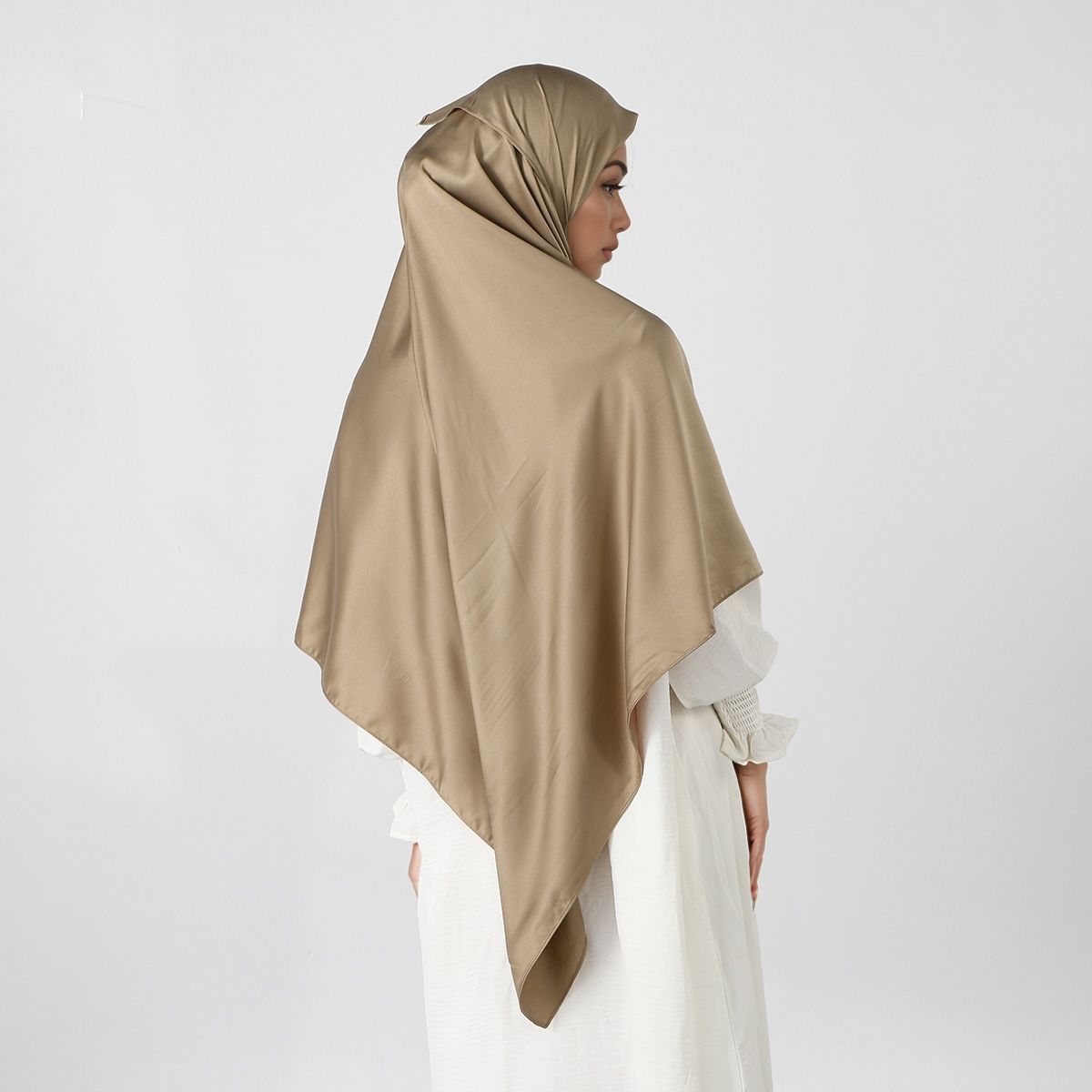 Hijab instantané en satin de soie pour femme musulmane, couleur unie, longue écharpe, foulard quotidien, turban doux pour Ramadan et Eid
