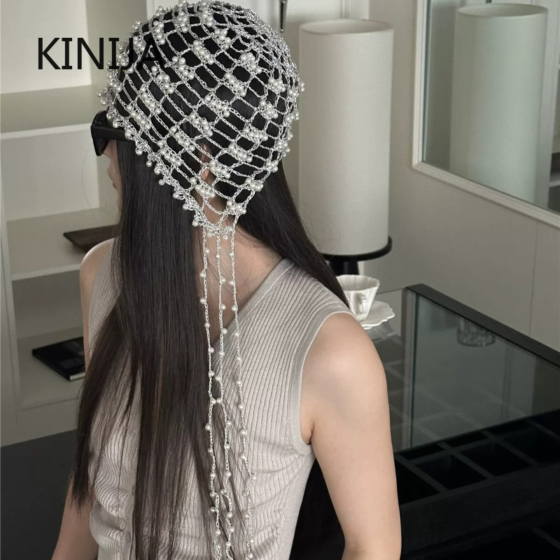 Élégant Bonnet Turban Creux pour Femme, Fait Main avec Chaîne Métallique et Pompon de Perles, Style Niche Tendance, Chapeau Foulard Polyvalent à Enfiler