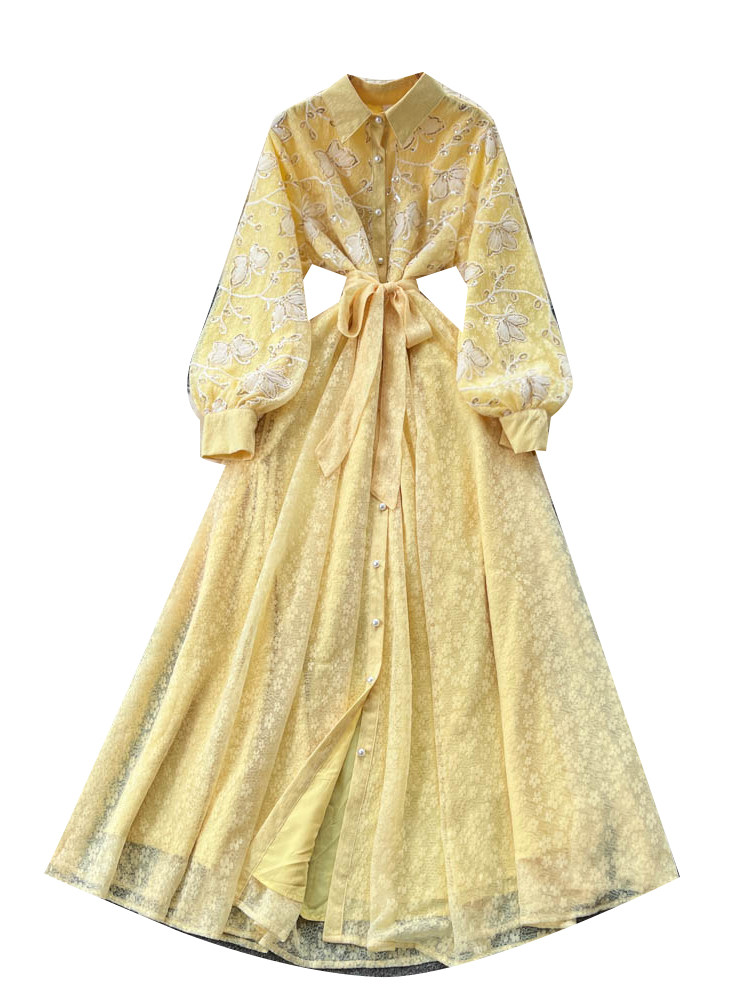 Robe longue vintage française en dentelle brodée à col revers et manches lanternes, coupe ajustée coréenne avec taille en maille pour femme