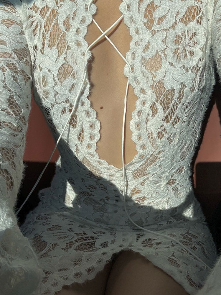 Robe longue sexy en dentelle transparente pour femme, coupe ajustée, blanche, col en V profond, à bandes, fente, manches longues, pour soirée et club, été 2025