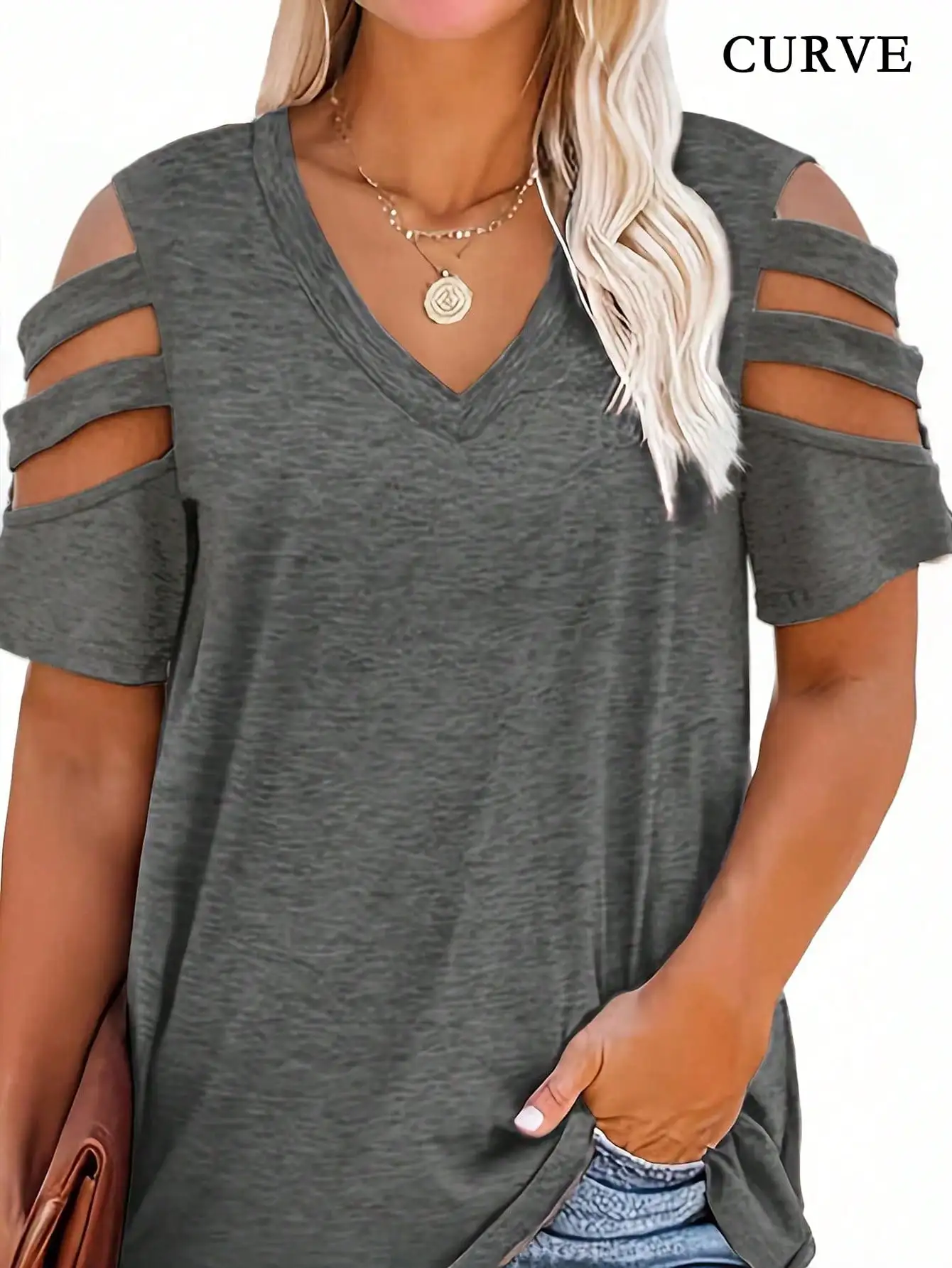 Femmes mode grande taille 1XL-5XL col en v été épaule creuse exposée T-shirt été haut ample à manches courtes T-shirt style décontracté