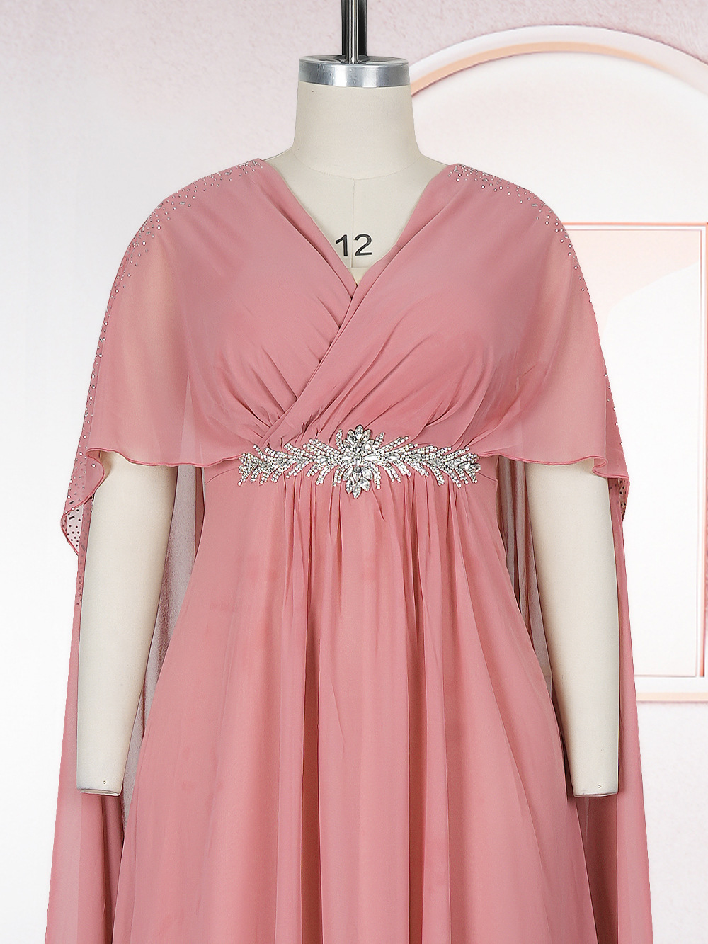 Robes longues élégantes en mousseline pour femmes, collection Printemps-Été 2026 – Parfaites pour anniversaires, bals de promo, soirées, robes africaines, caftans de Dubaï et abayas.