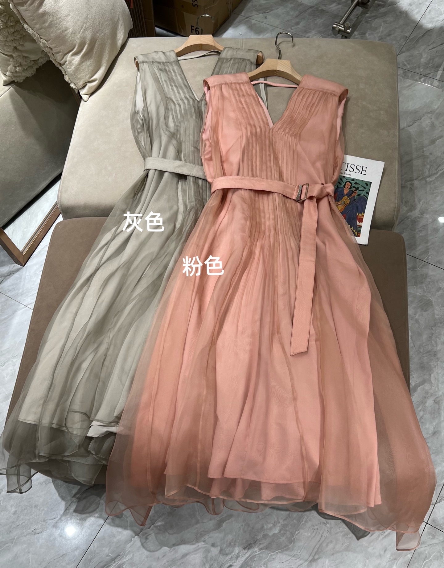 Robe d'été en soie de mûrier avec ceinture, sans manches, ornée de perles, coupe droite