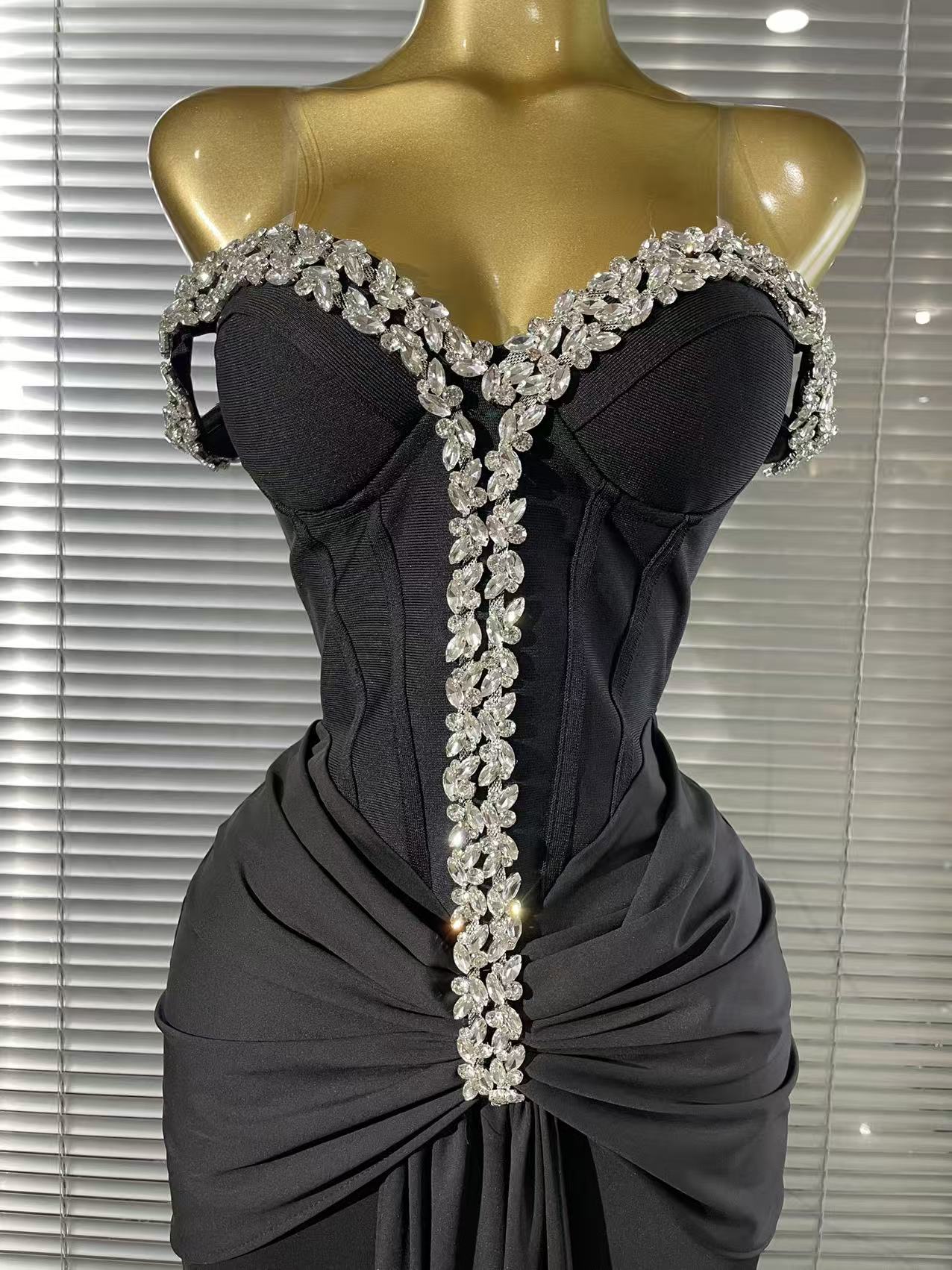 Robe longue moulante en cristal brillant pour femmes, couleur noire, épaules dénudées, Sexy, tenue de soirée élégante, tenue de célébration