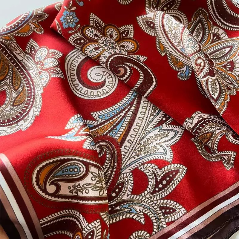 Foulard carré 70 cm en soie de mûrier 100% rouge bordeaux à motif cachemire floral, vintage, pour femme, bandana de cou, accessoire pour cheveux et sac, pour le bureau et les mariages