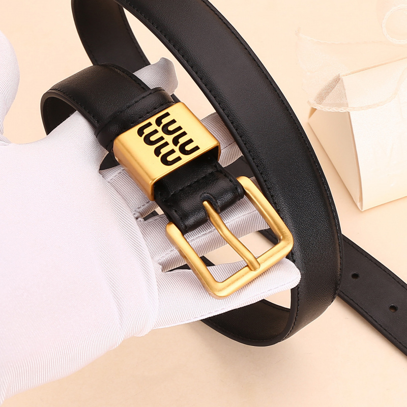 Ceinture en cuir pour femme, ceinture décorative polyvalente, design élégant pour jeans, ceinture tendance et à la mode