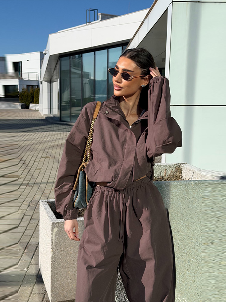 Ensemble décontracté deux pièces pour femme : veste coupe-vent ample et pantalon large à taille élastique – Survêtement, tenue de détente, streetwear