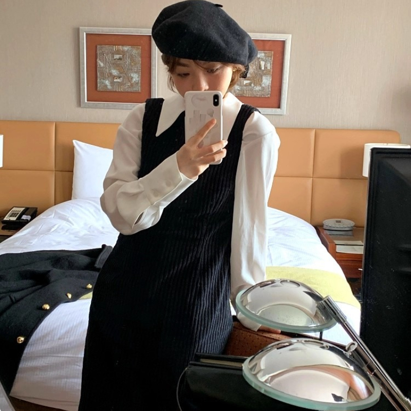 Béret uni en laine chaude Vintage pour femmes et filles, bonnet d'artiste à la mode, noir et rouge, chapeau solide décontracté, bérets de citrouille rétro, hiver