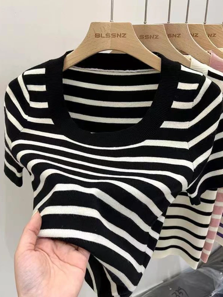 Femme nouveaux vêtements rayé à manches courtes T-shirt coupe ajustée hauts femme col rond tricoté gaine T-shirt vêtements de rue sexe sportif Y2K