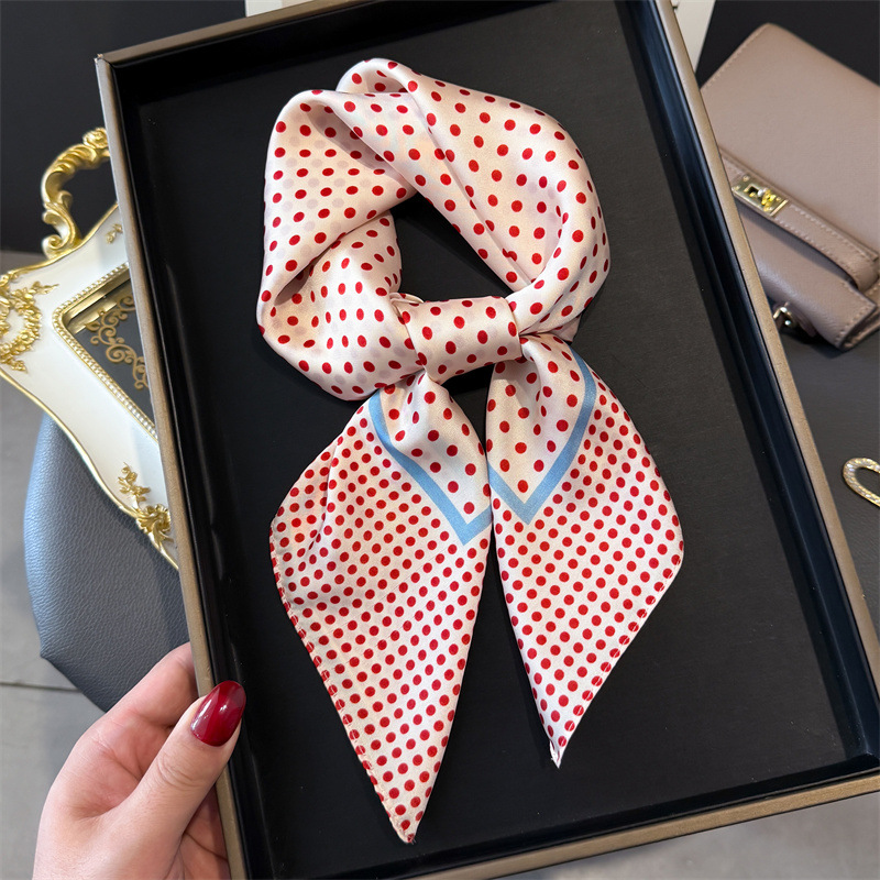 Écharpes en soie pour femmes, imprimé à pois, polyvalentes, à la mode, tendance, Harajuku, élégantes, Protection contre le soleil des filles, petites écharpes carrées mignonnes