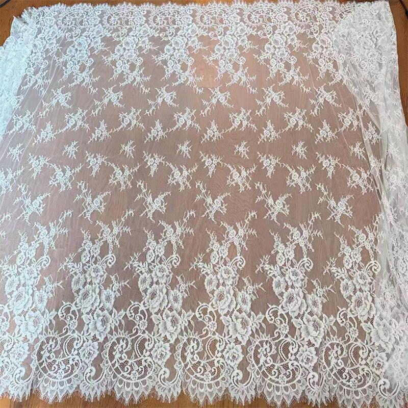 Tissu en dentelle pour cils, robe de mariée, nappe, accessoires de rideaux, blanc. Tissu en dentelle française de haute qualité à fleurs douces.