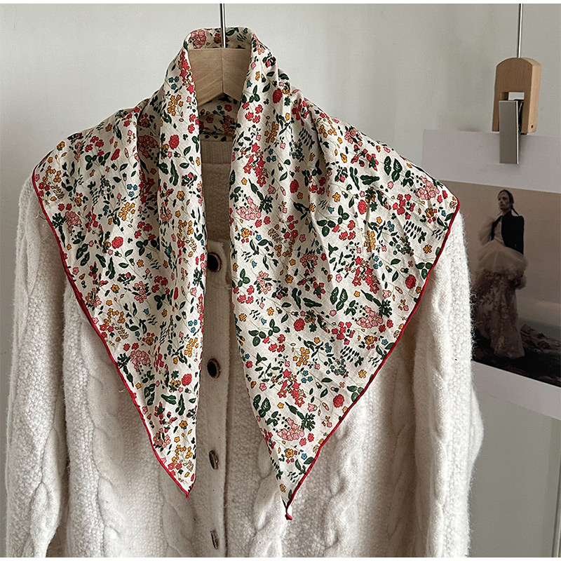Nouveau foulard carré pour femme, imprimé floral vintage, en coton doux, décoratif, fin, printemps-été, style bohème, polyvalent