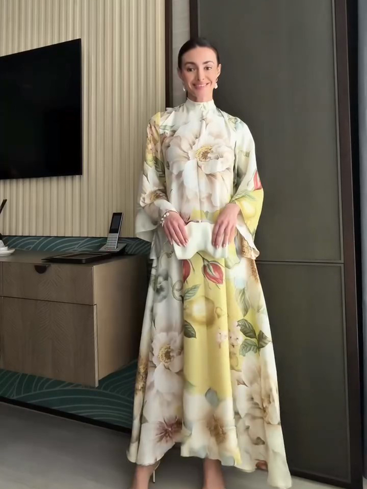 Robe longue ample en satin pour femme, imprimé floral rose, col rond, manches chauve-souris larges, fente latérale, style mode