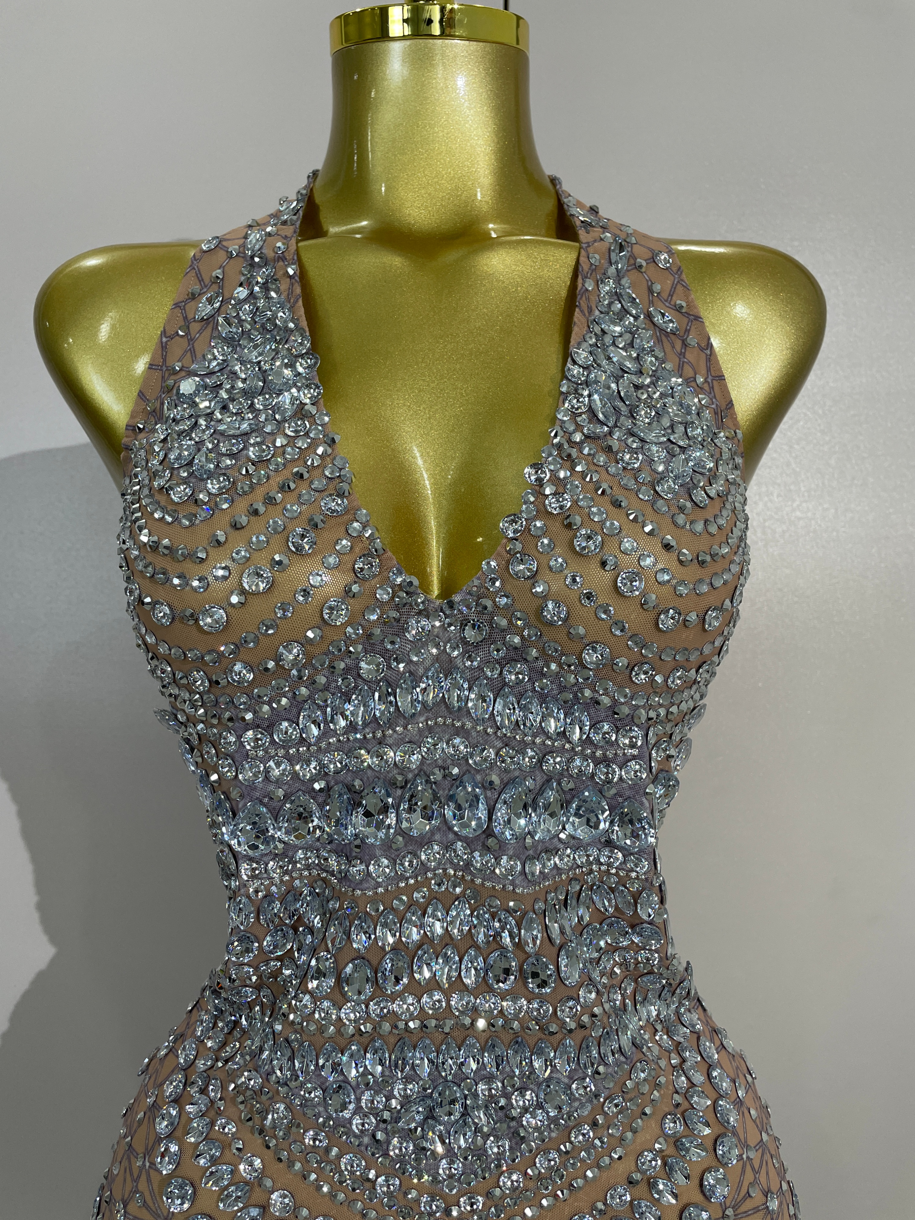 Robe mini sexy scintillante en strass sans manches en maille transparente, robe de luxe pour anniversaire, fête, club, séance photo, tenue de scène