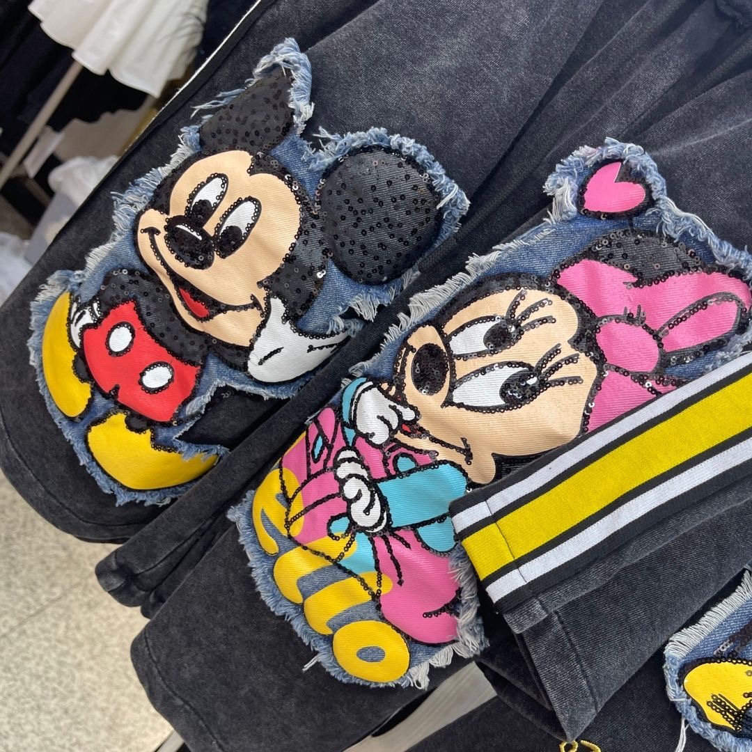 Ensemble haut à manches courtes et short, broderie cartoon de style industriel, mode européenne et américaine, ample et tendance