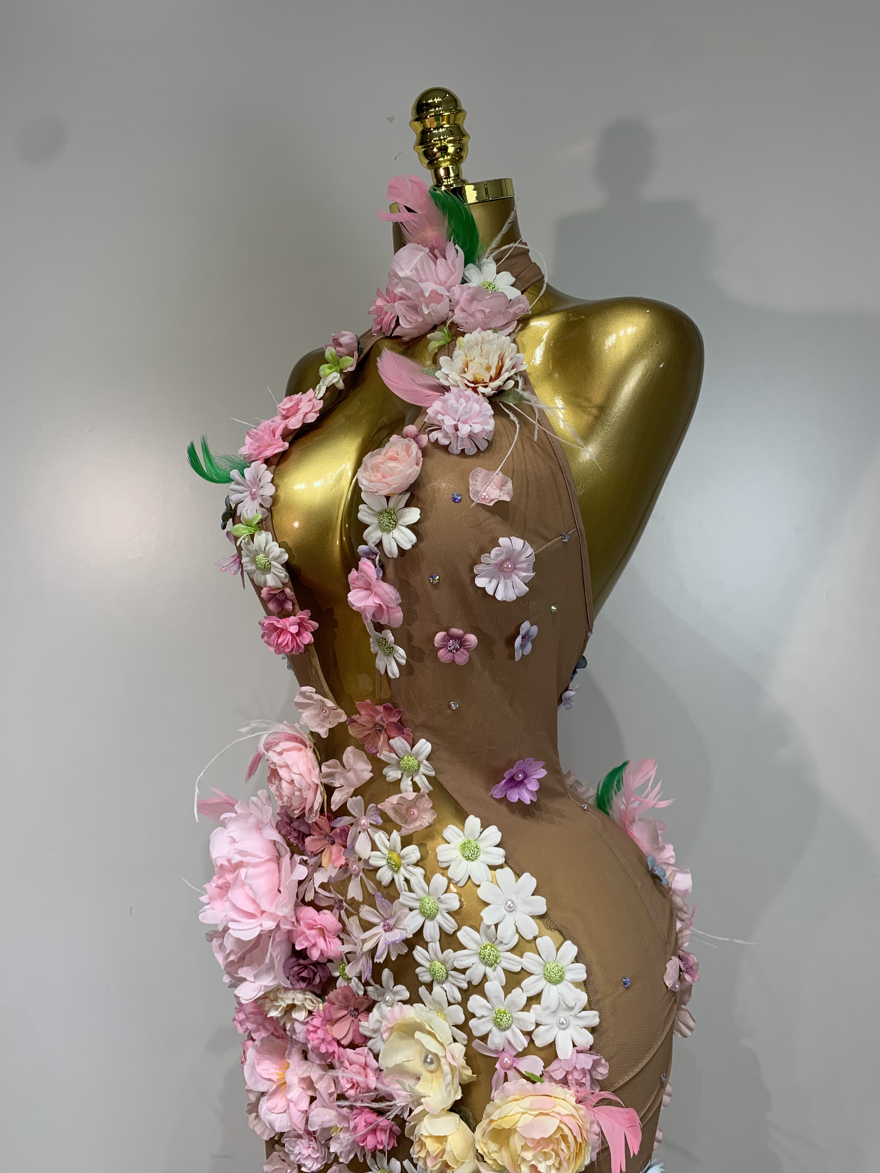 Robe longue de luxe en maille transparente à fleurs 3D, sexy, à col halter, pour femmes, soirée, anniversaire, séance photo, club, scène.