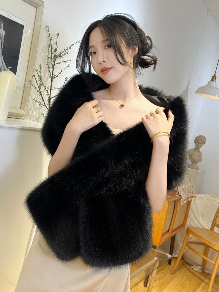 2025 élégant fausse fourrure de renard châle femmes écharpe col hiver chaud Cape mariage solide Pashmina peluche enveloppement de luxe