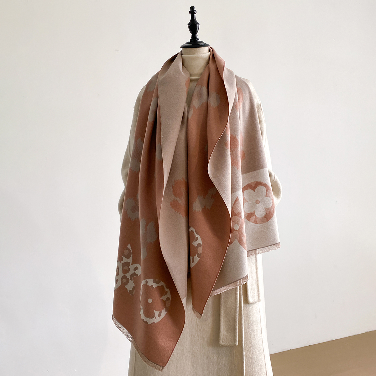 Dames élégantes Pashmina Jacquard Imitation cachemire foulards hiver épais chaud double face châle résistant au froid coupe-vent couverture écharpe