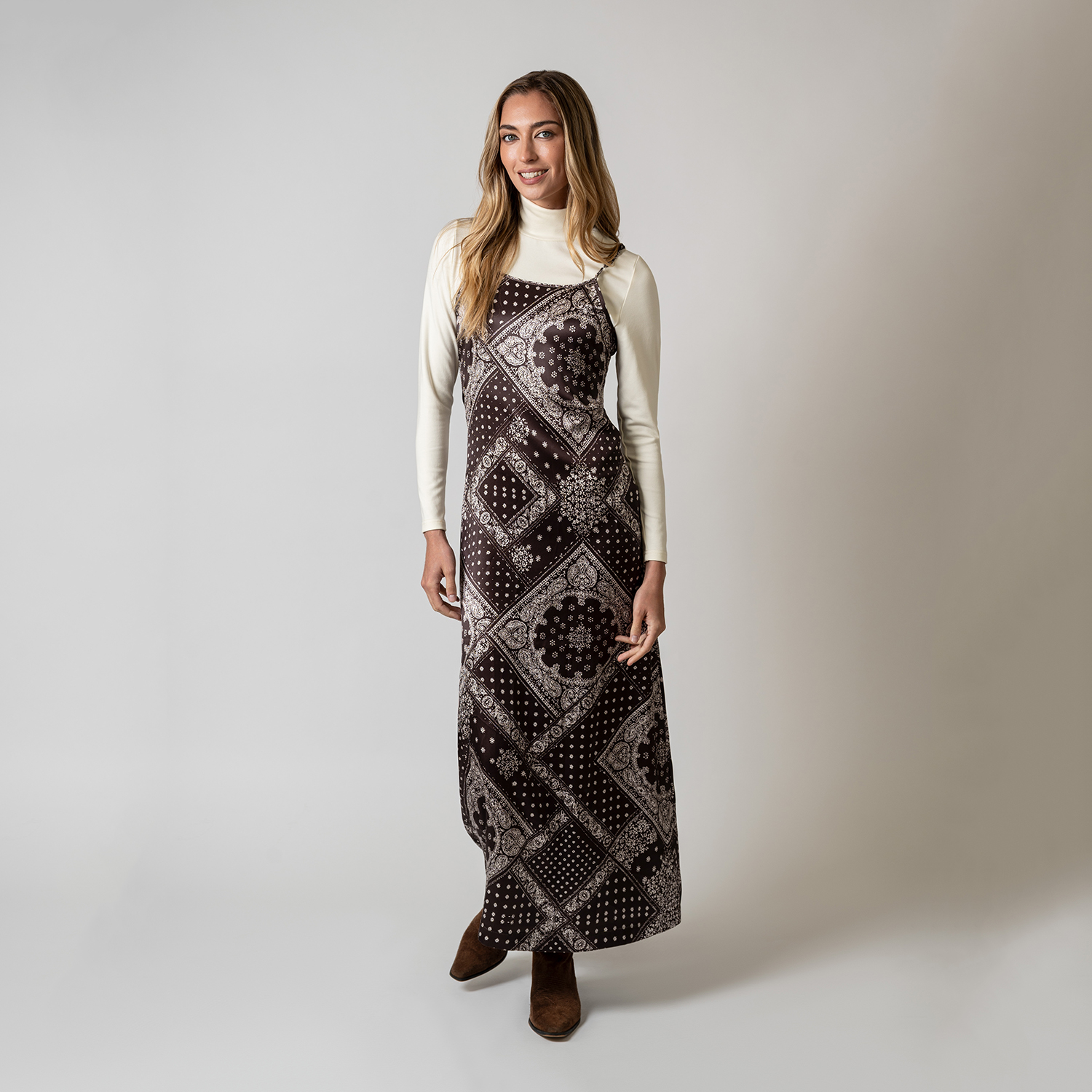 Robe nuisette à imprimé floral AP AW26 pour femmes, vêtement élégant pour femme, col en V