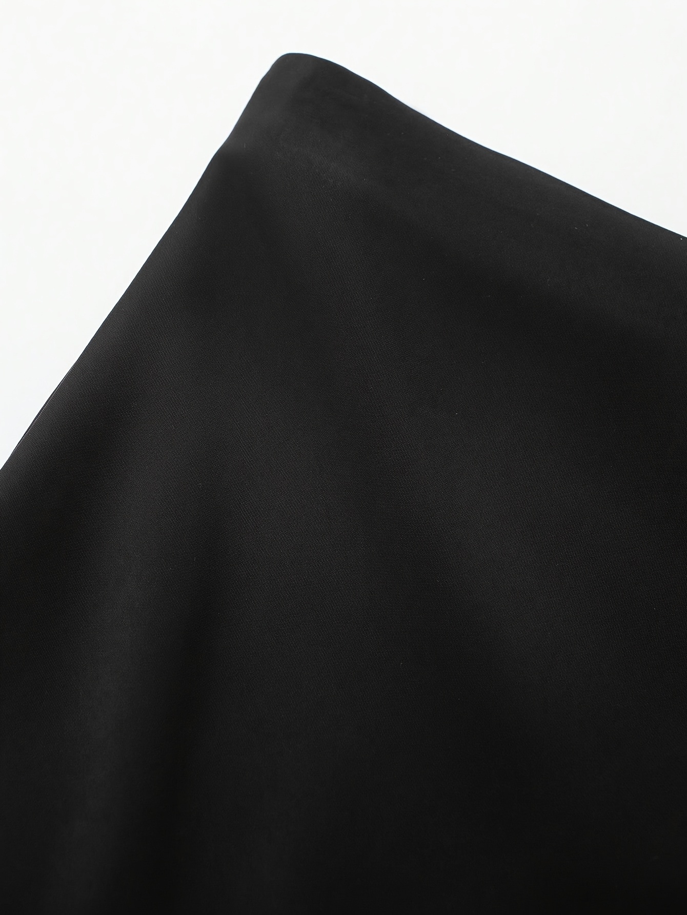Mini-jupe noire en satin pour femme, taille haute, ourlet festonné en dentelle, jupe courte soyeuse coupe trapèze