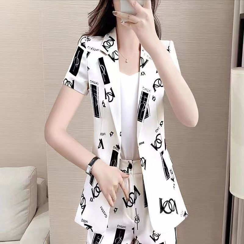 Costume pour femmes, nouveaux vêtements d'été 2021, mode Style coréen, motif blanc imprimé, veste, manteau, haut et short, ensemble 2 deux pièces pour femmes