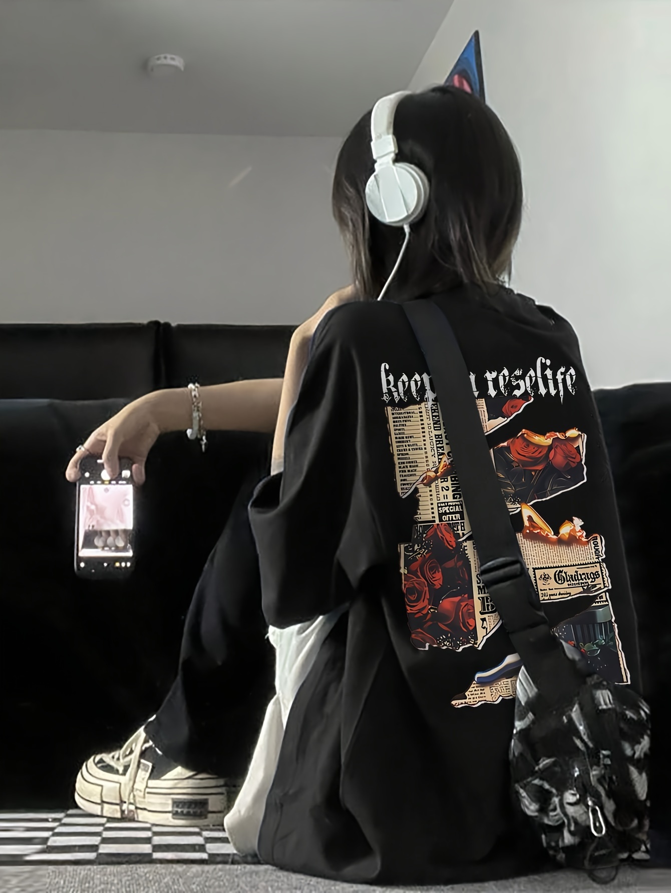 Mode coréenne femmes T-shirt vieux journal imprimé 100% coton T-shirt été col rond hauts amples rue décontracté femme vêtements
