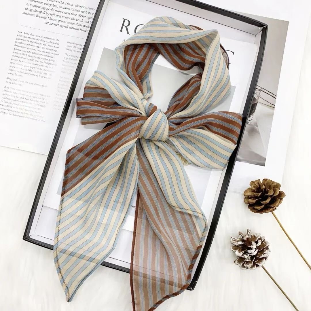 1 écharpe en soie classique à pois longs et en forme de losange, foulard léger et polyvalent pour femme, à la mode, pour l'été